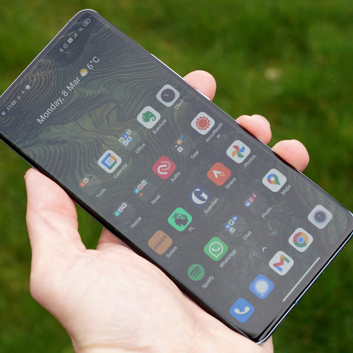 Xiaomi Mi 11 review: cheaper, top-spec phone undercuts competition | Xiaomi  | The Guardian